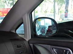 路帝 2014款 2.0T 自动 两驱精英导航版 7座