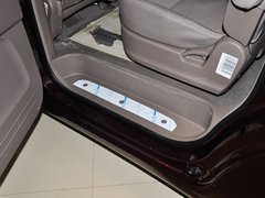 路帝 2014款 2.0T 自动 两驱精英导航版 7座