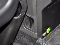 雷斯特W 2014款 2.7T 自动 四驱豪华导航版 5座