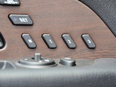 雷斯特W 2014款 2.7T 自动 四驱豪华导航版 5座