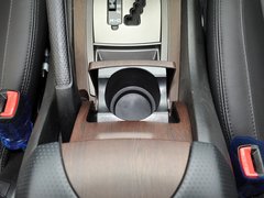 雷斯特W 2014款 2.7T 自动 四驱豪华导航版 5座