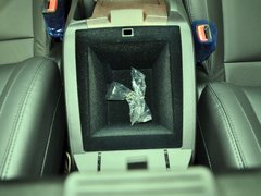 雷斯特W 2014款 2.7T 自动 四驱豪华导航版 5座