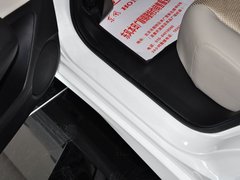 杰德 2013款 1.8L 自动 舒适型 5座