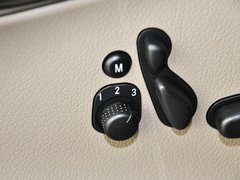 唯雅诺 2013款 3.0L 自动 领航版 7座