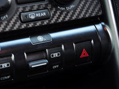 日产GT-R 2014款 3.8T DCT Premium Edition 棕红内饰
