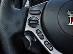日产GT-R 2014款 3.8T DCT Premium Edition 棕红内饰