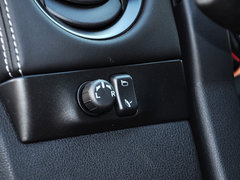 日产GT-R 2014款 3.8T DCT Premium Edition 棕红内饰