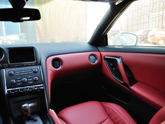 日产GT-R 2014款 3.8T DCT Premium Edition 棕红内饰