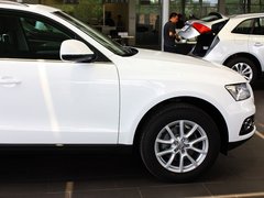奥迪Q5 2013款 40 TFSI quattro 进取型 5座