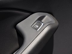 奥迪Q5 2013款 40 TFSI quattro 技术型 5座
