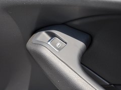 奥迪Q5 2013款 40 TFSI quattro 舒适型 5座