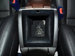 雷斯特W 2014款 2.0T 自动 四驱豪华导航版 5座