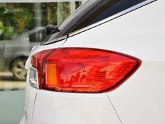 奔腾X80 2013款 2.3L 自动 旗舰型