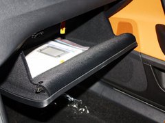 一汽-大众  1.8TSI DSG 手套箱整体特写