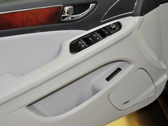 红旗H7 2013款 2.0T 自动 豪华型