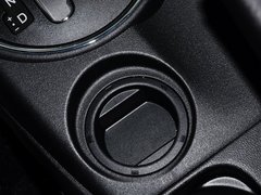 標(biāo)致4008(海外) 2013款 2.0L CVT 兩驅(qū)時尚型5座