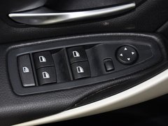 宝马3系 2013款 320i 2.0T 自动 时尚型
