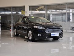 长安福特  2.0T AT 车辆右侧45度角