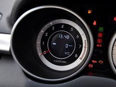 奔腾X80 2013款 2.3L 自动 豪华型