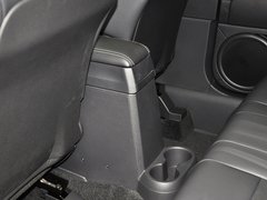指南者(进口) 2014款 2.4L 自动 四驱豪华版 5座