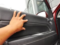 指南者(进口) 2014款 2.4L 自动 四驱豪华版 5座