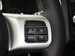 指南者(进口) 2014款 2.4L 自动 四驱豪华版 5座