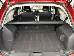 指南者(进口) 2014款 2.4L 自动 四驱豪华版 5座