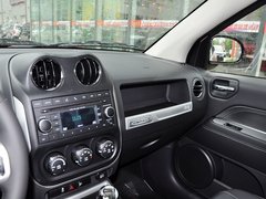 指南者(进口) 2014款 2.4L 自动 四驱蛇行珍藏版 5座