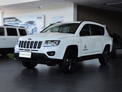 指南者(进口) 2014款 2.4L 自动 四驱蛇行珍藏版 5座