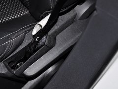 指南者(进口) 2014款 2.4L 自动 四驱蛇行珍藏版 5座