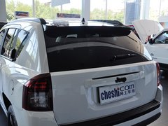 指南者(进口) 2014款 2.4L 自动 四驱蛇行珍藏版 5座