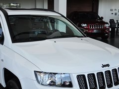 指南者(进口) 2014款 2.4L 自动 四驱蛇行珍藏版 5座