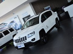 指南者(进口) 2014款 2.4L 自动 四驱蛇行珍藏版 5座