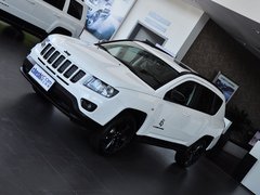 指南者(进口) 2014款 2.4L 自动 四驱蛇行珍藏版 5座