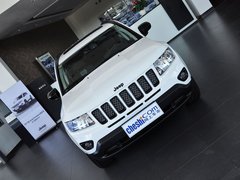 指南者(进口) 2014款 2.4L 自动 四驱蛇行珍藏版 5座