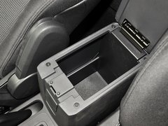 指南者(进口) 2014款 2.0L 自动 两驱运动版 5座