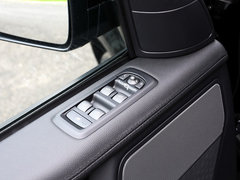 揽胜运动 2013款 5.0 V8 NA 黑标限量版 5座