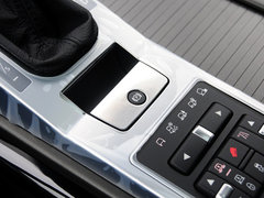 揽胜运动 2013款 5.0 V8 NA 黑标限量版 5座