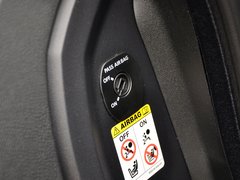 揽胜运动 2013款 5.0 V8 NA 黑标限量版 5座