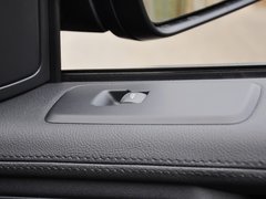 揽胜运动 2013款 5.0 V8 NA 黑标限量版 5座