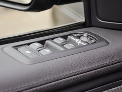 揽胜运动 2013款 5.0 V8 NA 黑标限量版 5座