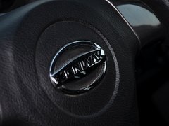 A380 2010款 1.6L 手动 基本型 5门