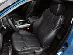 路虎  2.0T 自动 驾驶席座椅前45度视图