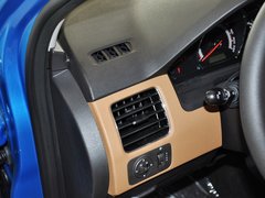宝骏630 2013款 1.5L 手动 舒适型炫酷版