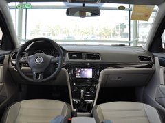 上海大众 1.6L 自动 中控台整体