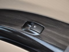 狮跑 2013款 2.0 DLX 自动两驱 5座