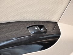 狮跑 2013款 2.0 DLX 自动两驱 5座