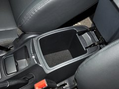 狮跑 2013款 2.0 DLX 自动两驱 5座