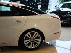 捷豹XJ 2013款 3.0SC 自动 剑桥限量版