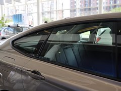 宝马3系GT 2013款 328i 2.0T 自动 风尚设计套装